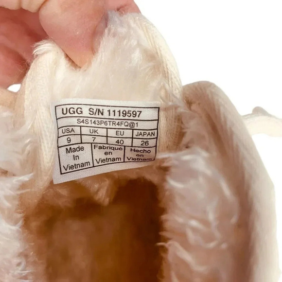 Ugg Neumel Natural Boot - Picture 9 of 10